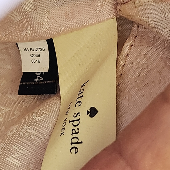 KATE SPADE New York Take the Cake Cupcake Wristlet Pink Crystal Sprinkles Party - Picture 7 of 8